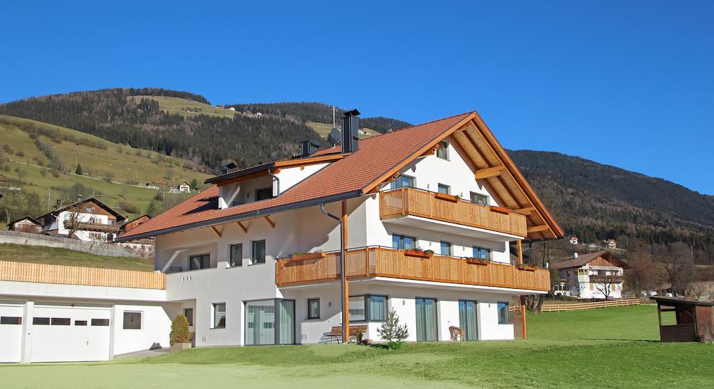 Stiflerhof Apartment Falzes Exterior foto